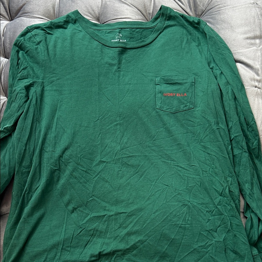Ivory Ella Women’s  Forest Green Long Sleeve Holiday Tee